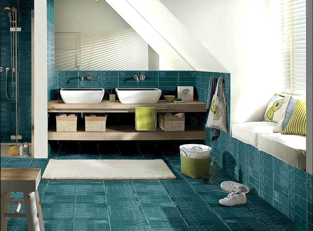 Oceani Emerald 2.5"x10" Glossy Porcelain Tile - image 2