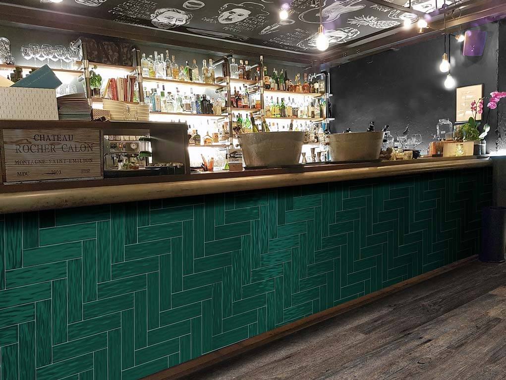 Oceani Green 2.5"x10" Glossy Porcelain Tile - image 2