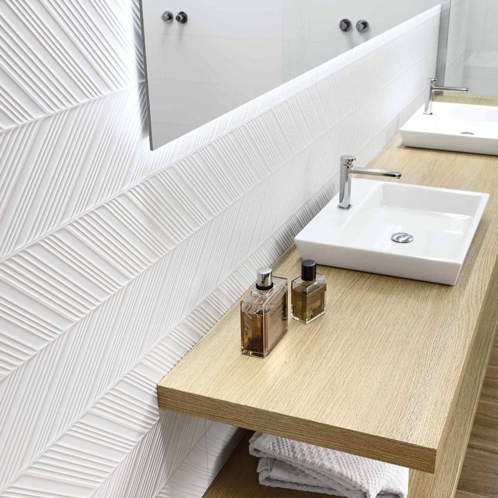 Superwhite Spire Ceramic Wall Tile - image 3