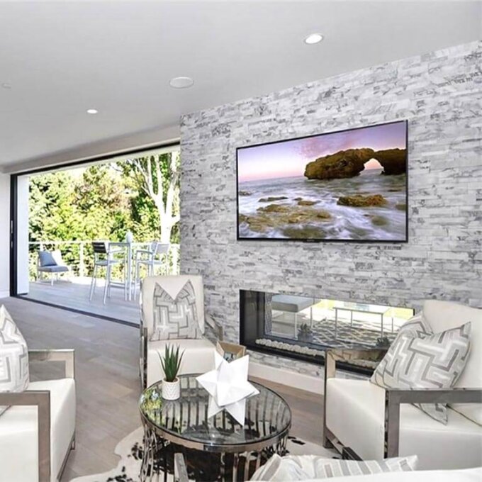 Calacatta Cressa 3D Honed Ledger Panel