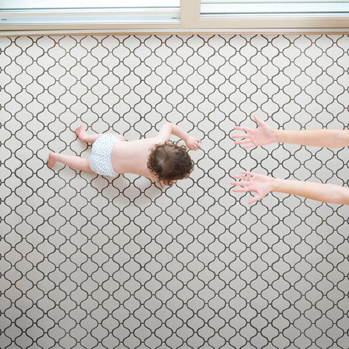 White Glossy Arabesque