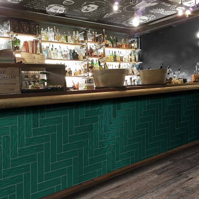 Oceani Green 2.5"x10" Glossy Porcelain Tile