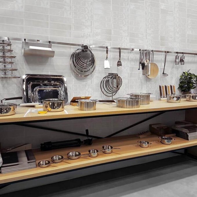 Oceani Pearl 2.5"x10" Glossy Porcelain Tile