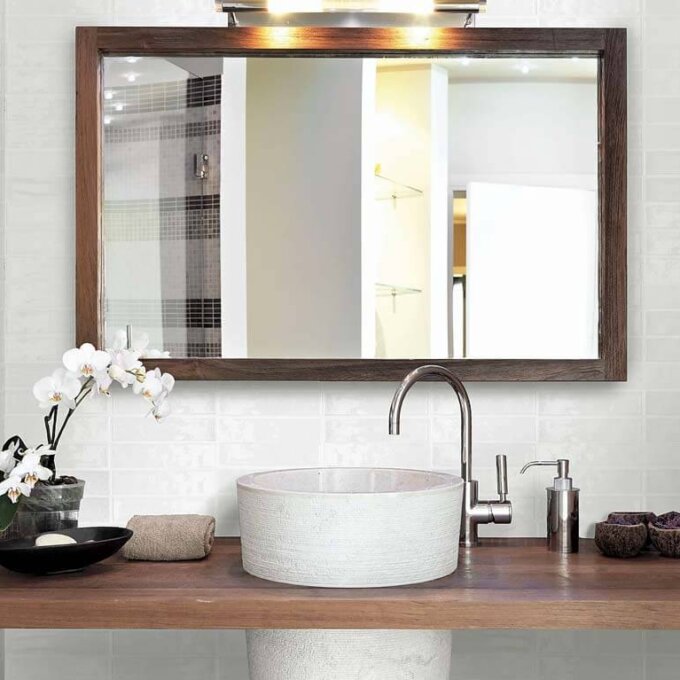 Oceani White 2.5"x10" Glossy Porcelain Tile