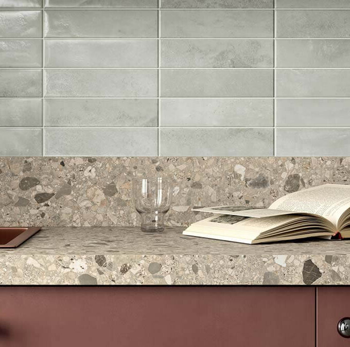 Saturn Grigio Luna 2.5"x9.5" Glossy Porcelain Tile