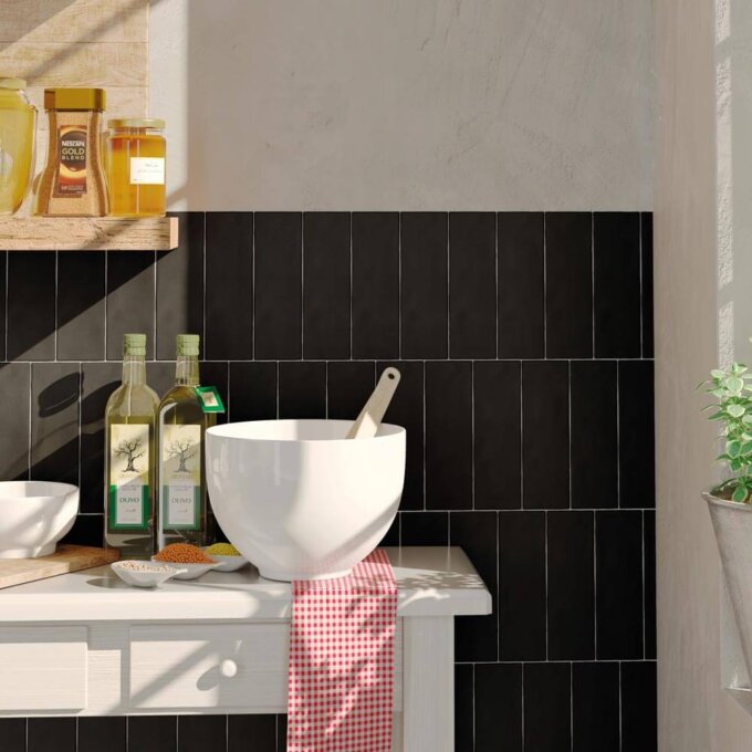 Borgo Noir 2.5"x8" Porcelain Tile